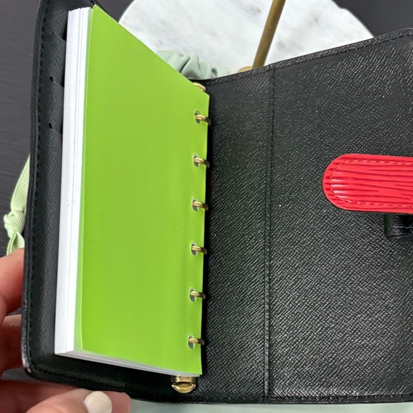 LOUIS VUITTON Epi Leather Small Ring Agenda Cover Red - Picture 5 of 14